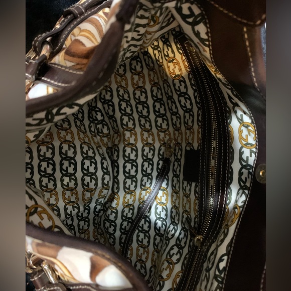 Gorgeous in EUC Gucci 85th anniversary hobo.Limited edition.Soft velvet💖‼️ - Picture 8 of 8